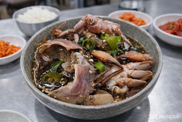 여수 게장 두꺼비 게장의 간장 돌게장 사진. / 위키푸디