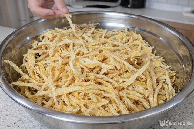 대야에 황태채가 담긴 모습. / 위키푸디