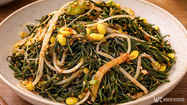 완성된 톳 콩나물무침 사진. / 위키푸디