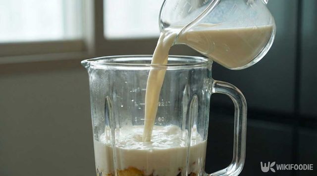 두유를 넣는 모습. / 위키푸디