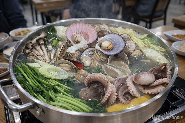 새조개·주꾸미 샤부샤부 사진. / 위키푸디