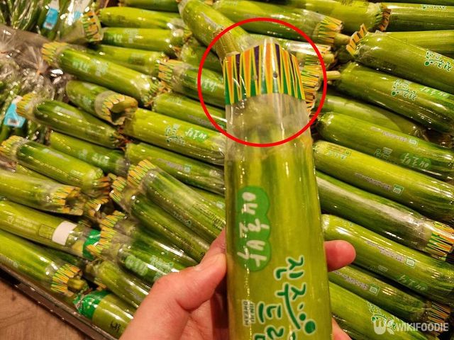 이마트에서 촬영한 애호박 비닐 옷. / 위키푸디