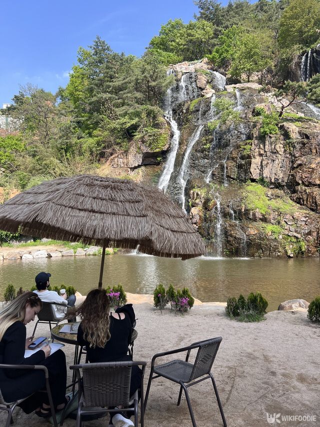 서대문구 폭포 전경 사진. / 위키푸디