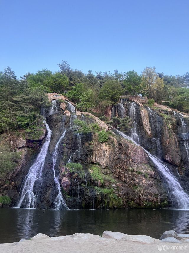 서대문구 홍제 폭포 전경 사진. / 위키푸디