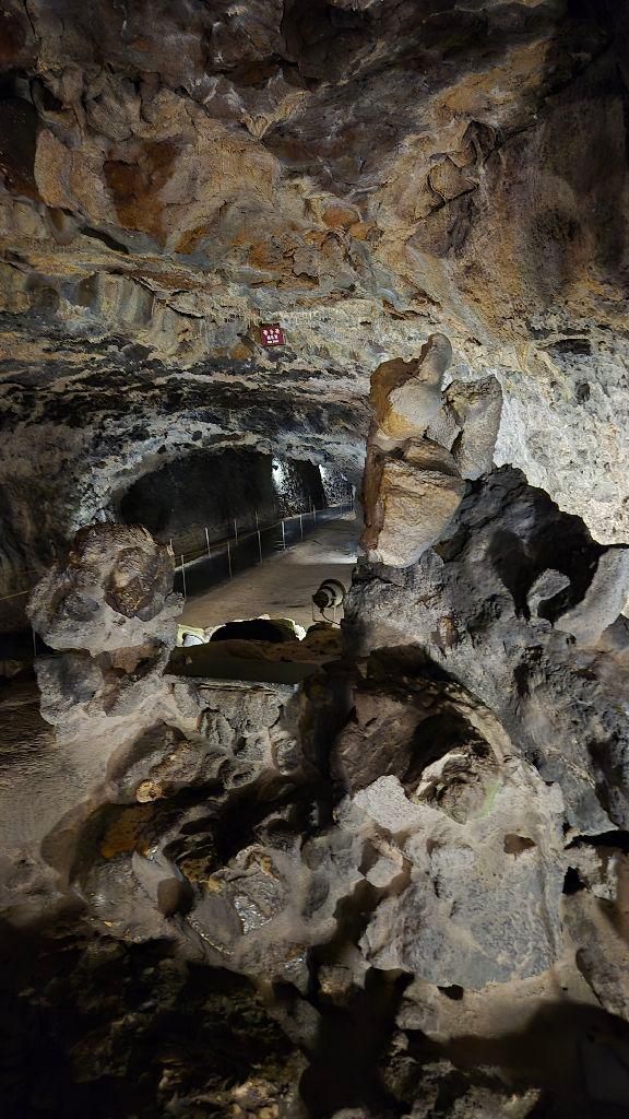 쌍용굴 내부 사진. / 한국관광공사