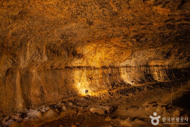 협재굴 내부 사진. / 한국관광공사