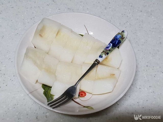 참외를 접시에 담은 모습. /&nbsp;RabiitT-shutterstock.com