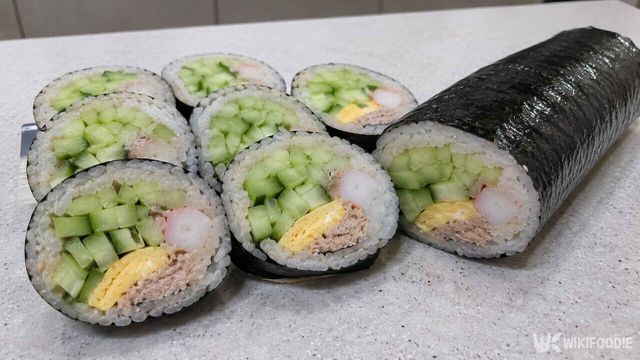다이어트에 좋은 오이 김밥. / 위키푸디