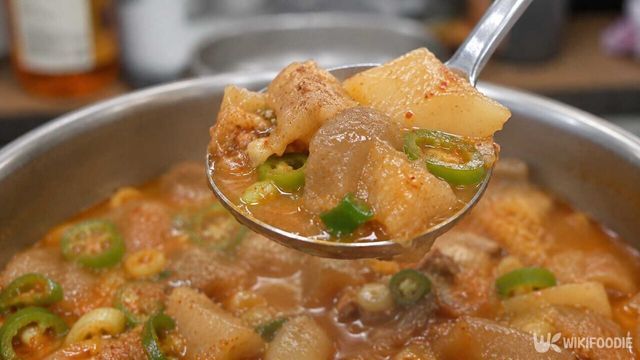 스지찌개 이해를 돕기 위한 참고 사진(AI 생성). / 위키푸디