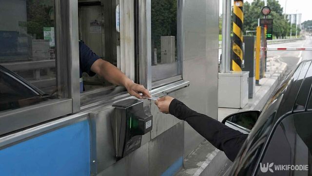 기사 이해를 돕기 위한 고속도로 톨게이트 요금소의 모습. / 위키푸디