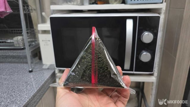 삼각김밥 기사 이해를 돕기 위한 참고 사진. / 위키푸디