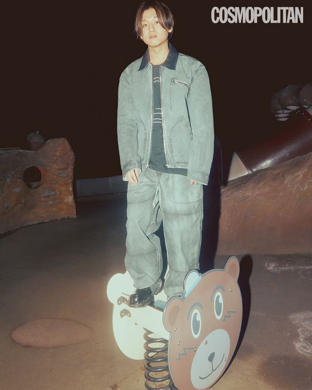 데님 재킷, 이너 톱, 데님 팬츠, 슈즈 스타일리스트 소장품.