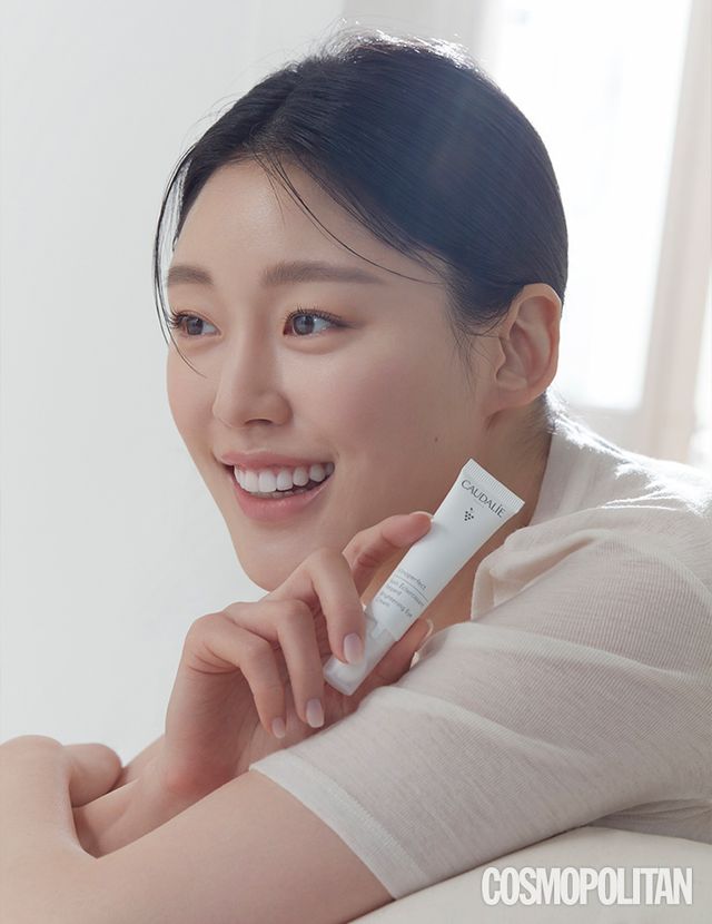 비노퍼펙트 브라이트닝 아이크림 15ml 6만 2천원 꼬달리. 화이트 저지 톱 6만 9천원 코스.