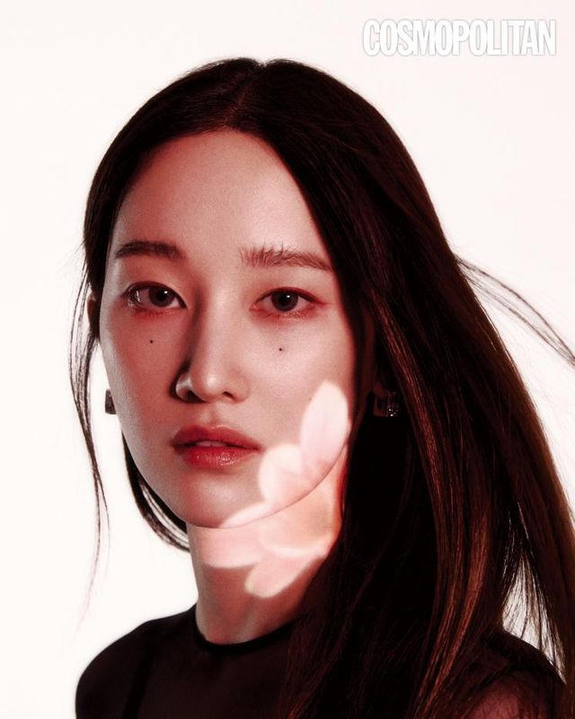 드레스 2천1백28만원 베르사체.