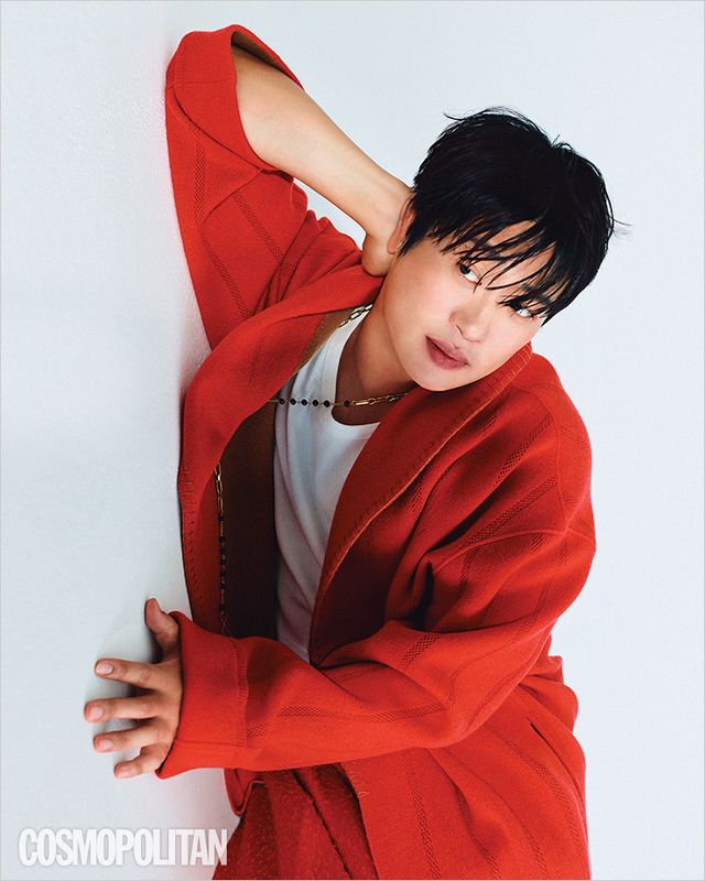 코트 가격미정 제냐. 목걸이 1백16만원 돌체앤가바나. 이너 톱 스타일리스트 소장품.