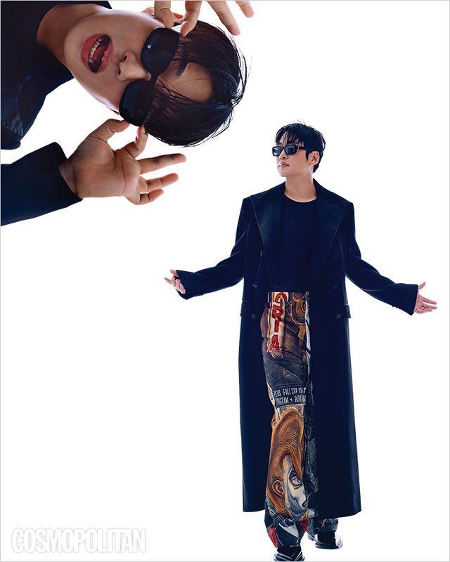 코트, 슈즈 모두 가격미정 돌체앤가바나. 팬츠 1백35만원 찰스 제프리 러버보이 by 지스트리트 494 옴므. 선글라스 55만원 생 로랑. 이너 톱 스타일리스트 소장품.