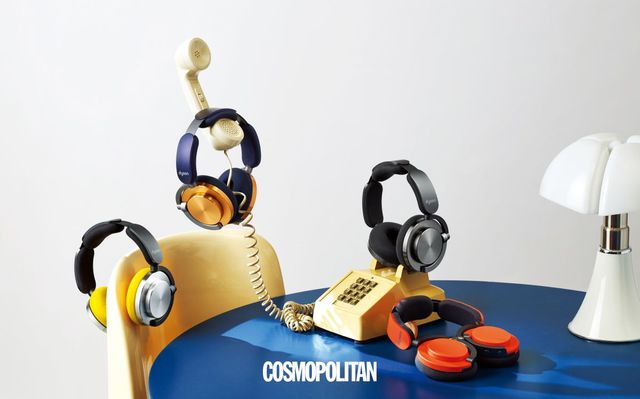 다이슨 온트랙 노이즈 캔슬링 헤드폰 69만9천원, 추가로 구매 가능한 이어 쿠션과 이어 캡 각각 6만9천원 모두 Dyson. 