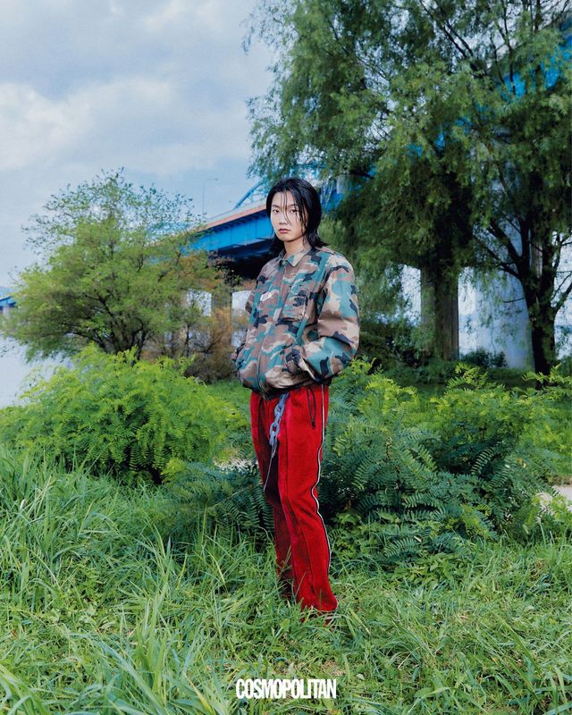 재킷, 팬츠 모두 Anchovi.