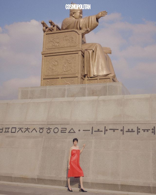 레더 튜브톱 드레스 가격미정 We11done. 슬링백 가격미정 Givenchy.