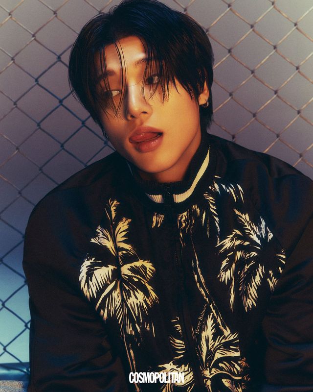 바이커 재킷, 데님 팬츠, 슈즈 모두 Balmain.