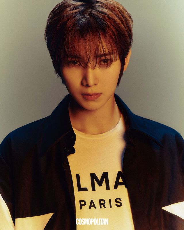 셔츠, 티셔츠 모두 Balmain.