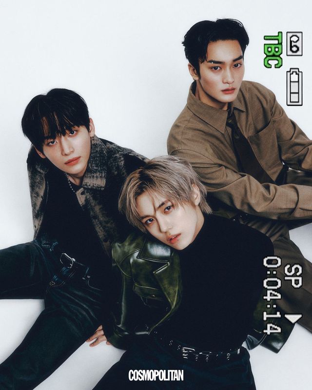 (왼쪽부터, 정모)재킷 Iro. 데님 팬츠 Acne Studios. 이너 톱, 벨트, 목걸이 스타일리스트 소장품. (성민)레더 재킷 Ffeff Studio. 니트 톱, 팬츠, 벨트 스타일리스트 소장품. (태영)셔츠, 팬츠, 타이 모두 Bottega Veneta. 벨트 스타일리스트 소장품.