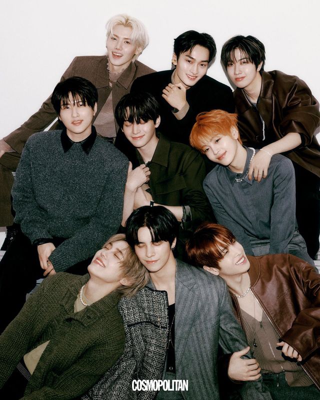 (위에서 왼쪽부터, 민희)재킷, 이너 톱, 팬츠 모두 Dior Men. 목걸이 Portrait Report. 이어 커프 스타일리스트 소장품. (태영)니트 톱, 이너 셔츠 모두 Bottega Veneta. 이어 커프 Portrait Report. 반지 스타일리스트 소장품. (원진)코트 Bottega Veneta. 목걸이 Portrait Report. 니트 톱, 팔찌 스타일리스트 소장품. (우빈)니트 톱, 레더 셔츠, 팬츠 모두 Bottega Veneta. 반지 스타일리스트 소장품. 귀고리 본인 소장품. (정모)코트, 이너 톱, 팬츠 모두 Ferragamo. 목걸이 Abyb. 시계 Vintage Patek Philippe by Beantique. 반지 스타일리스트 소장품. (형준)셔츠, 팬츠, 스커트 모두 Wooyoungmi. 목걸이 Swarovski. 이어 커프 스타일리스트 소장품. (성민)카디건, 티셔츠, 쇼츠 모두 Ferragamo. 골드 체인 목걸이 Portrait Report. 펄 체인 목걸이 Abyb. 벨트 스타일리스트 소장품. (세림)트위드 재킷, 그레이 재킷 모두 Wooyoungmi. 목걸이 Swarovski. 이너 톱, 벨트 스타일리스트 소장품. 귀고리 본인 소장품. (앨런)레더 재킷, 이너 셔츠, 쇼츠 모두 Dior Men. 목걸이 Abyb. 이어폰 모양 목걸이 Portrait Report. 벨트 스타일리스트 소장품.