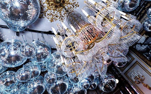 파리 방돔 광장 26번지 프라이빗 아파트먼트에서 진행된 부쉐론 ‘클럽 콰트로’ 파티장 전경