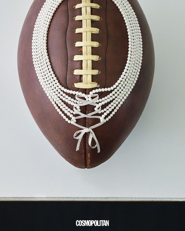 진주와 다이아몬드를 세팅한 18K 화이트 골드로 코르셋을 표현한 코르셋 마제스틱 네크리스 가격미정 Tasaki.