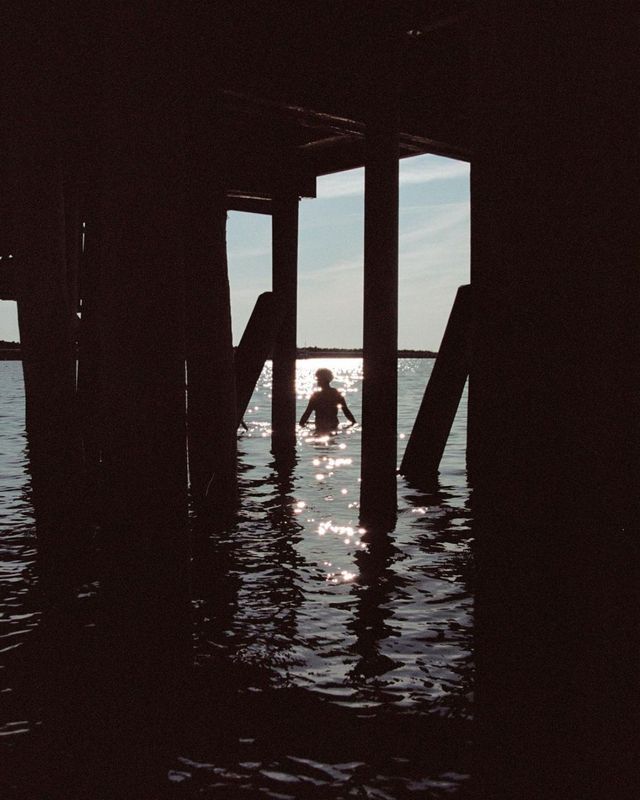 바다에서 스웨덴식 전통 사우나 ‘바스투’를 즐길 수 있는 바르베리 칼바두스(Varbergs Kallbadhus).