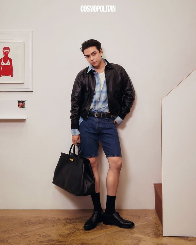 점퍼, 데님 쇼츠, 토트백, 슈즈 모두 Bally. 셔츠 Anytime Loreak. 이어 커프 Tee Ring Jay. 목걸이 Kudos. 이너 톱, 벨트, 반지, 양말 스타일리스트 소장품.