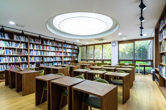 청운 문학 도서관 홈페이지