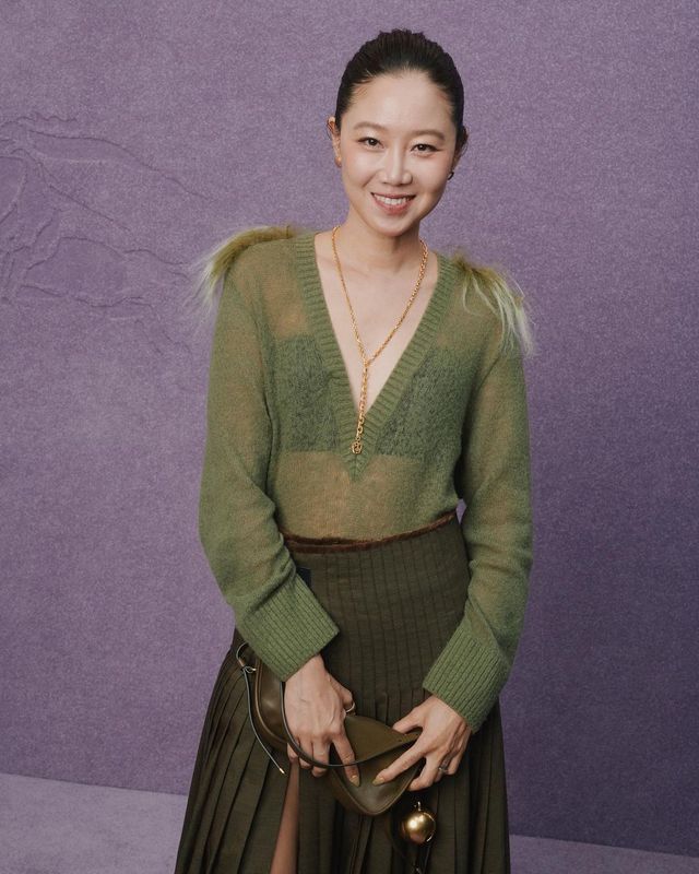 인스타그램 @burberry