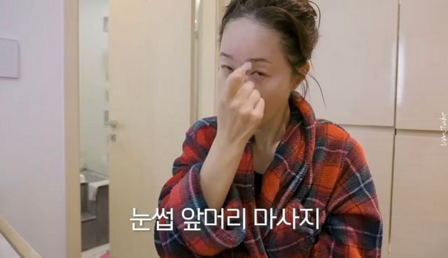 유튜브 〈엄지원 Umjeewon〉