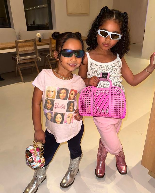 인스타그램 @kimkardashian