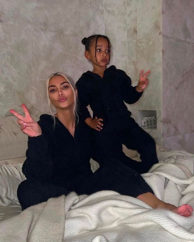 인스타그램 @kimkardashian