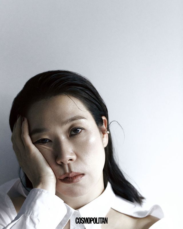 셔츠 Push Button. 이어 커프 Swarovski.