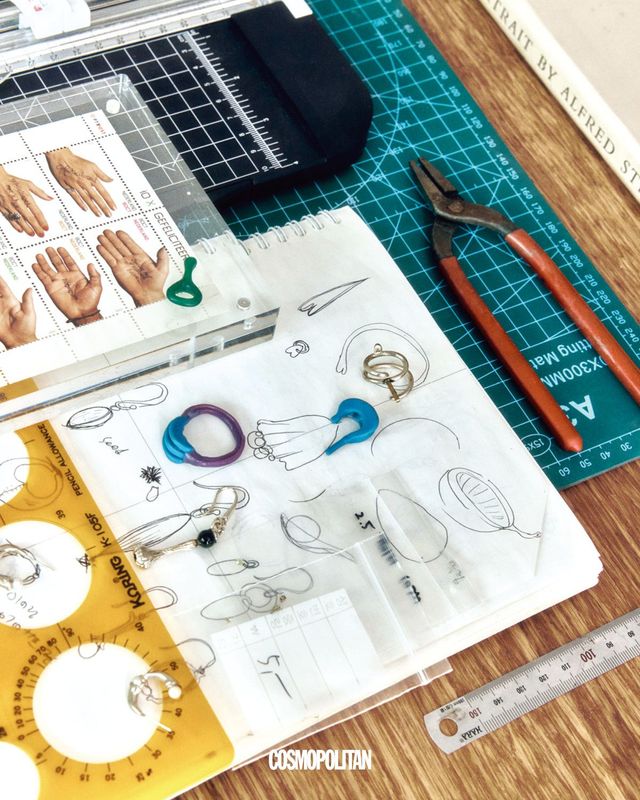 제품 디자인을 위한 아이디어 스케치.