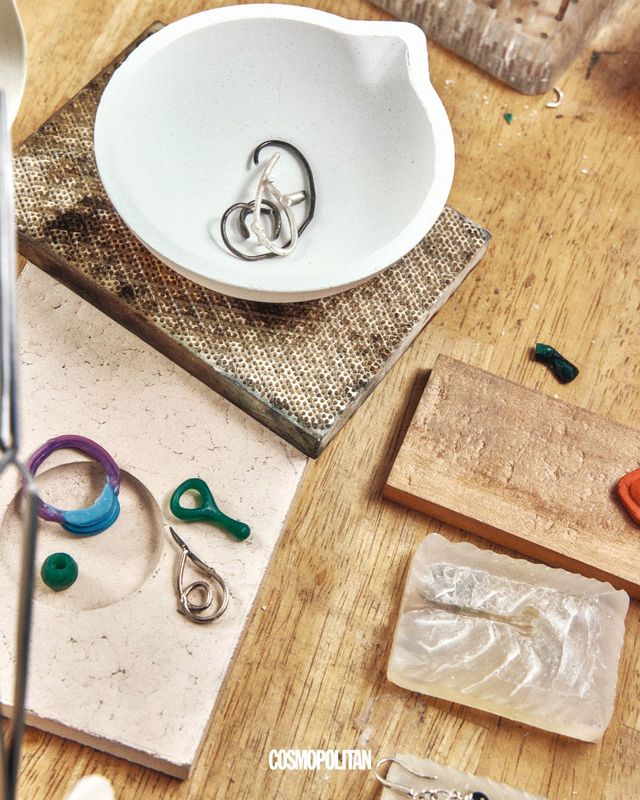 샘플로 제작 중인 주얼리 제품들.