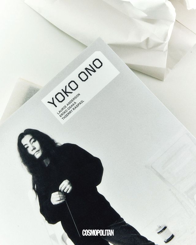 평소 가장 많이 들여다보는 오노 요코의 사진집.