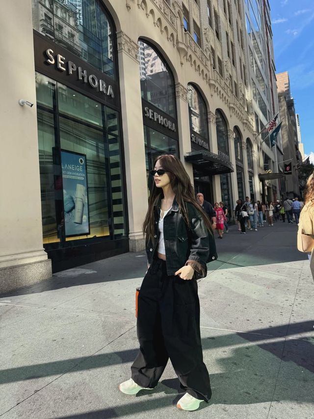 르세라핌 카즈하 와이드 팬츠 @zuhazana