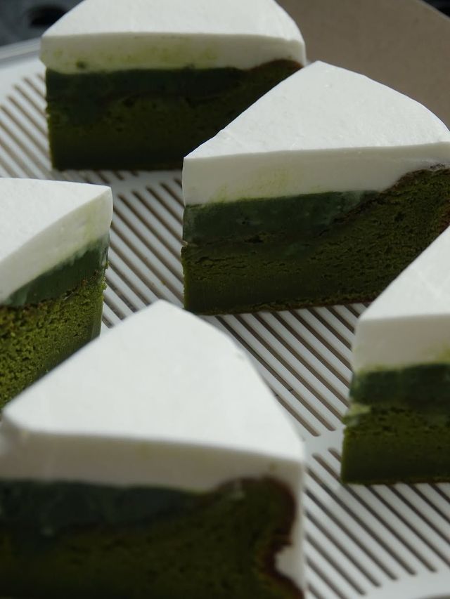 은한 단맛과 진한 말차의 맛이 매력적인 말차갸또 사진 인스타그램 @claude_coffee