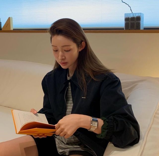 해링턴 재킷을 스포티하게 연출한 차정원. 인스타그램 @ch_amii