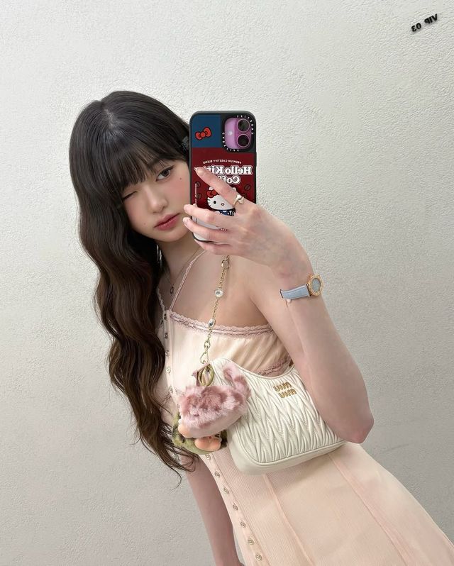 장원영 크라이베이비 (출처 : 인스타그램 @for_everyoung10)