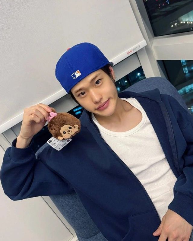 소희 몬치치 (출처 : 인스타그램 @riize_official)