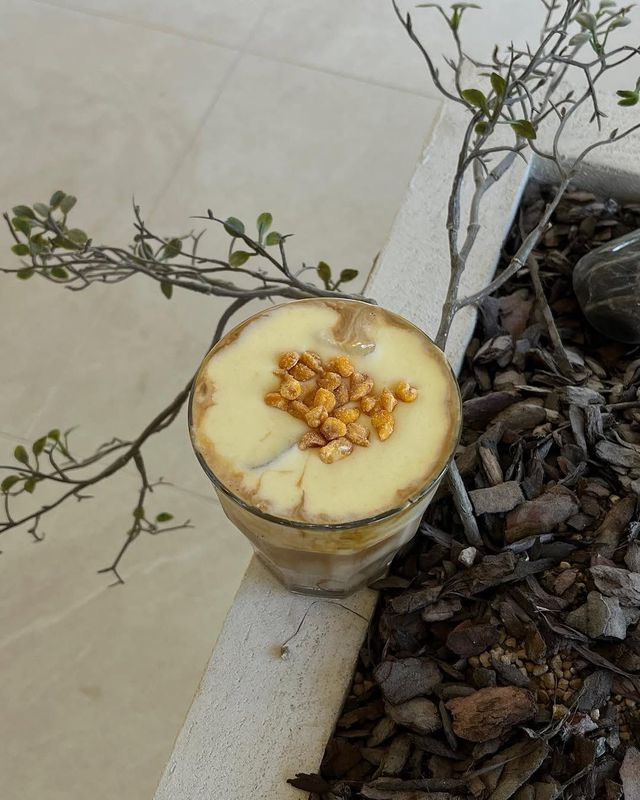 이곳에서는 초당옥수수, 밤 등 다양한 크림 라떼를 맛볼 수 있다. 인스타그램 @gowool_cafe