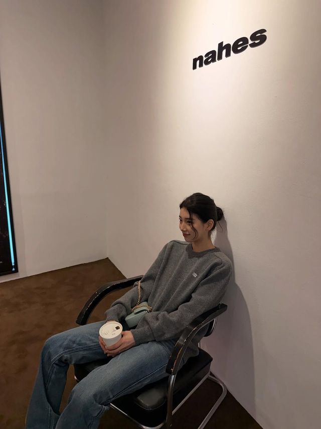 수지 가디건 패션 | 인스타그램 @skuukzky