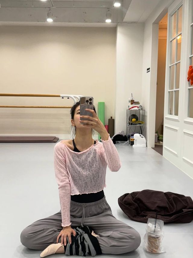 수지 발레코어 (출처 : 인스타그램 @skuukzky)