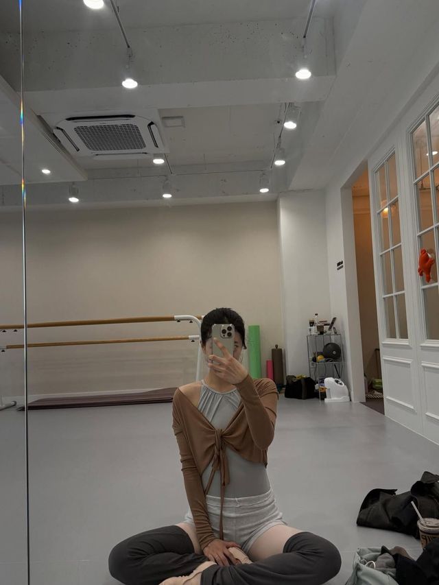 수지 발레코어 (출처 : 인스타그램 @skuukzky)