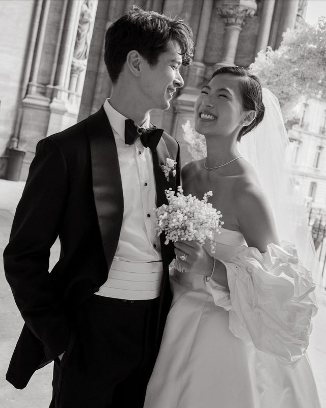 다혜 드 지방시와 션 태핀 드 지방시의 결혼식. 인스타그램 @heydahye